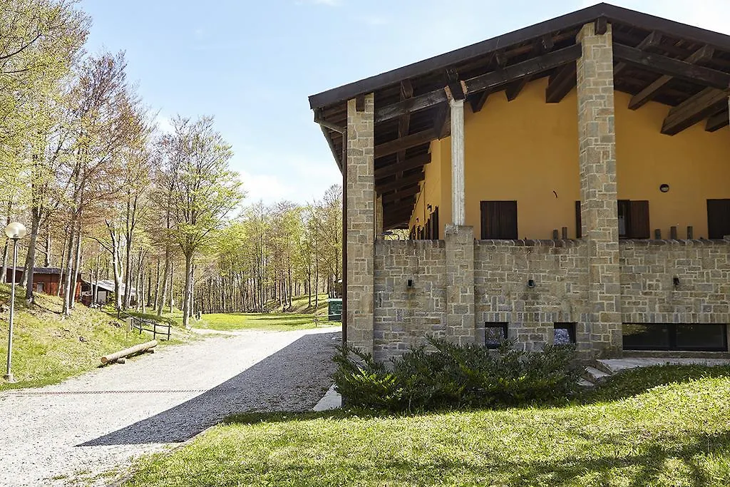 Campeggio Di Schia Hotel Tizzano Val Parma Campsite